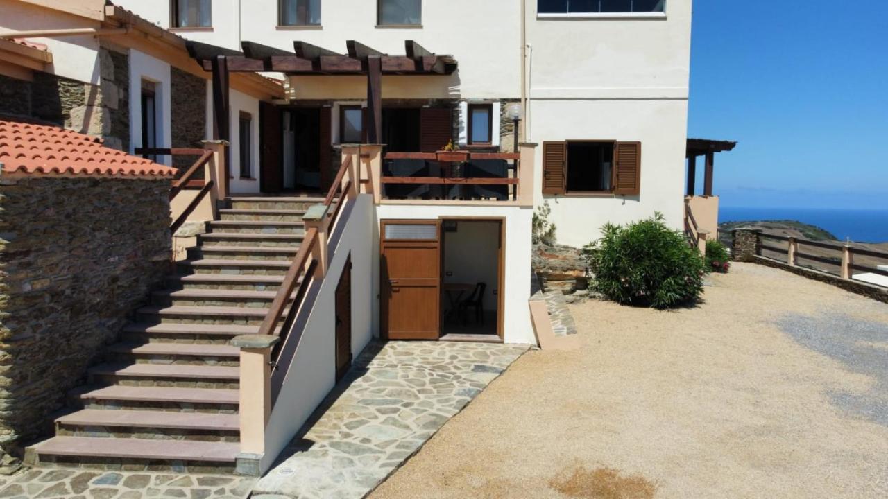 Agriturismo Finagliosu Palmadula ภายนอก รูปภาพ