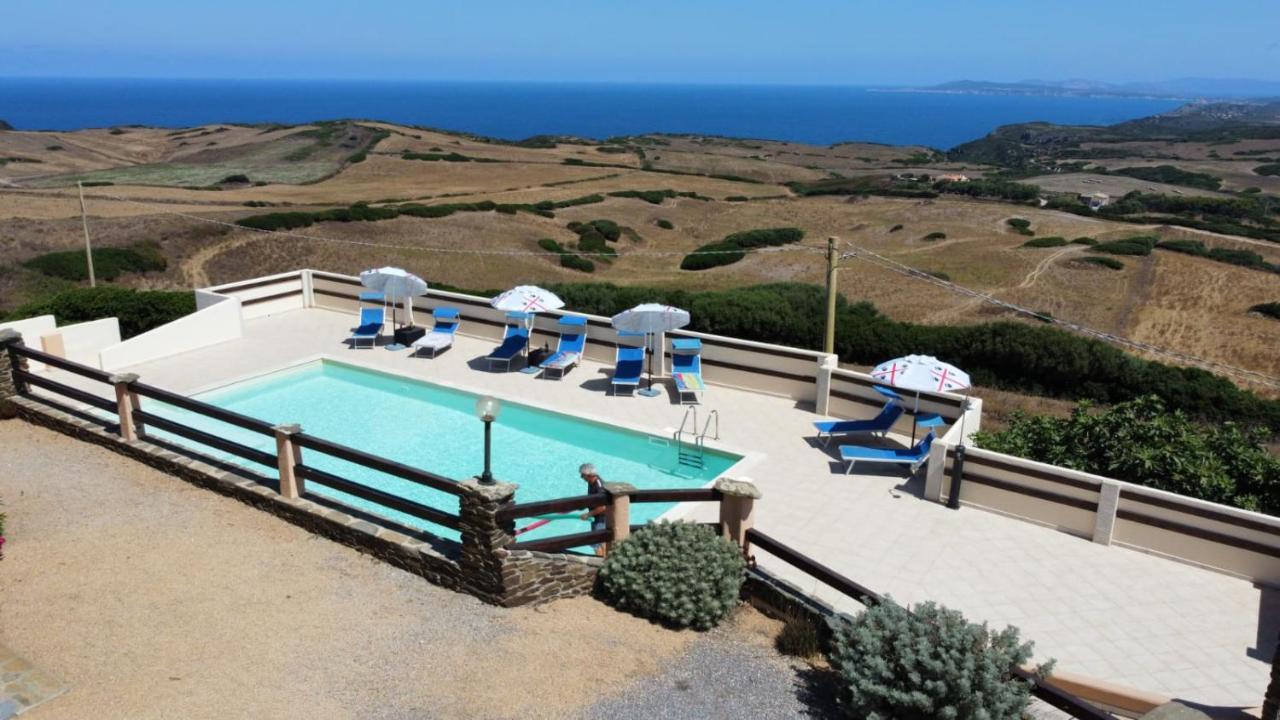 Agriturismo Finagliosu Palmadula ภายนอก รูปภาพ