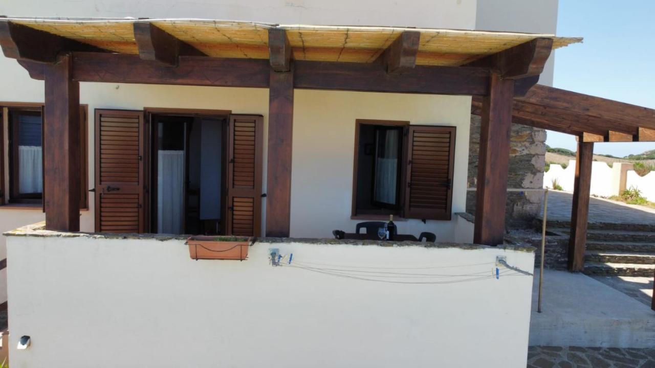 Agriturismo Finagliosu Palmadula ภายนอก รูปภาพ
