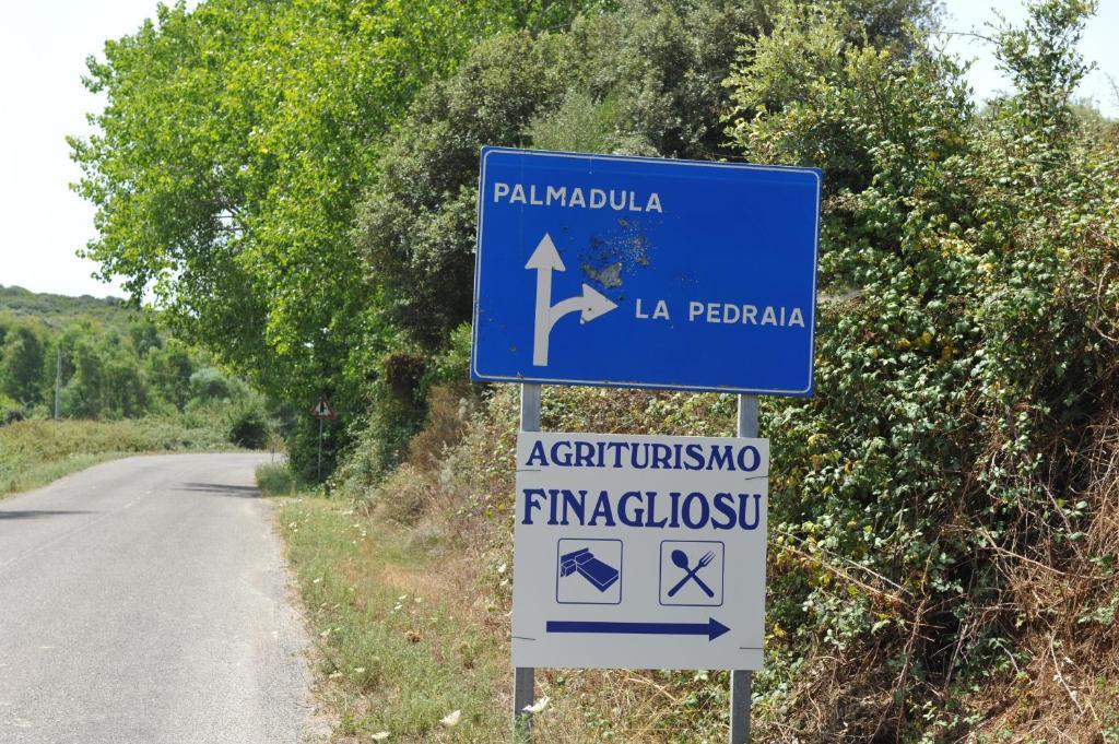 Agriturismo Finagliosu Palmadula ภายนอก รูปภาพ