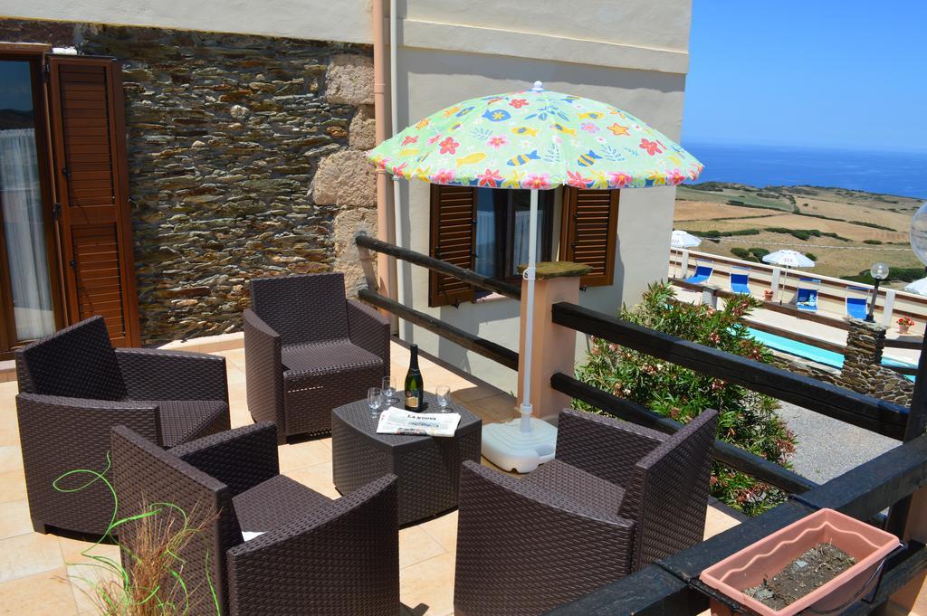 Agriturismo Finagliosu Palmadula ภายนอก รูปภาพ