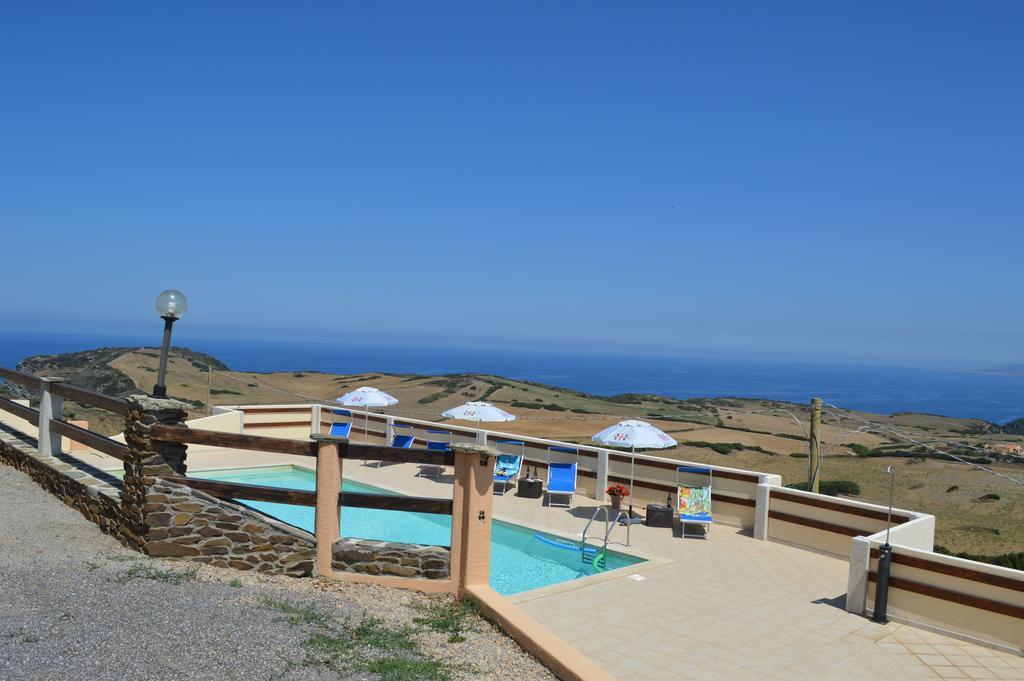 Agriturismo Finagliosu Palmadula ภายนอก รูปภาพ