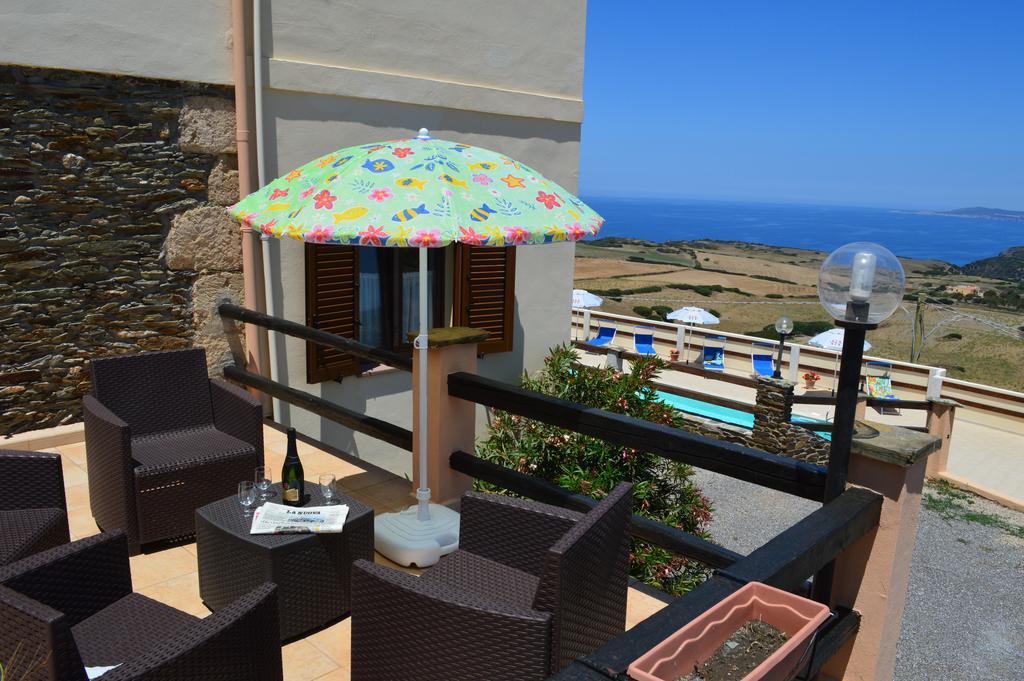 Agriturismo Finagliosu Palmadula ภายนอก รูปภาพ