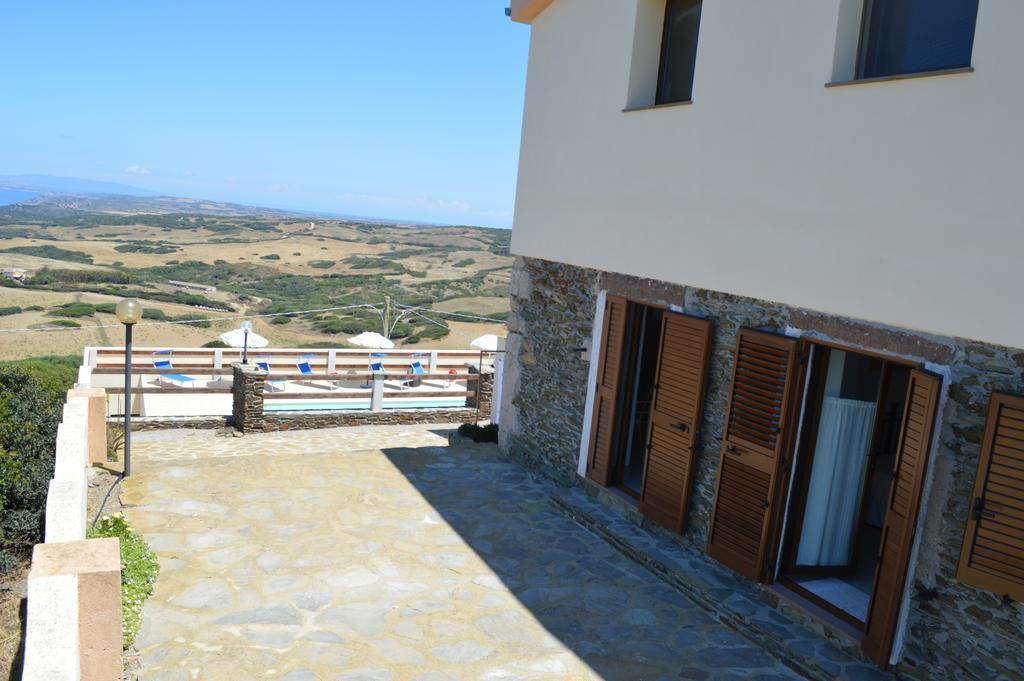 Agriturismo Finagliosu Palmadula ภายนอก รูปภาพ
