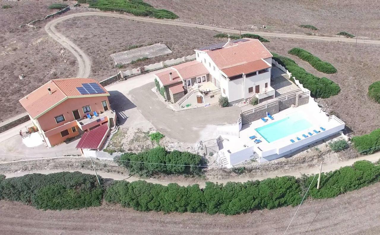 Agriturismo Finagliosu Palmadula ภายนอก รูปภาพ